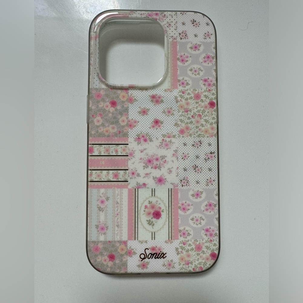 Sonix Patchwork Floral Phone Case - Pink and White